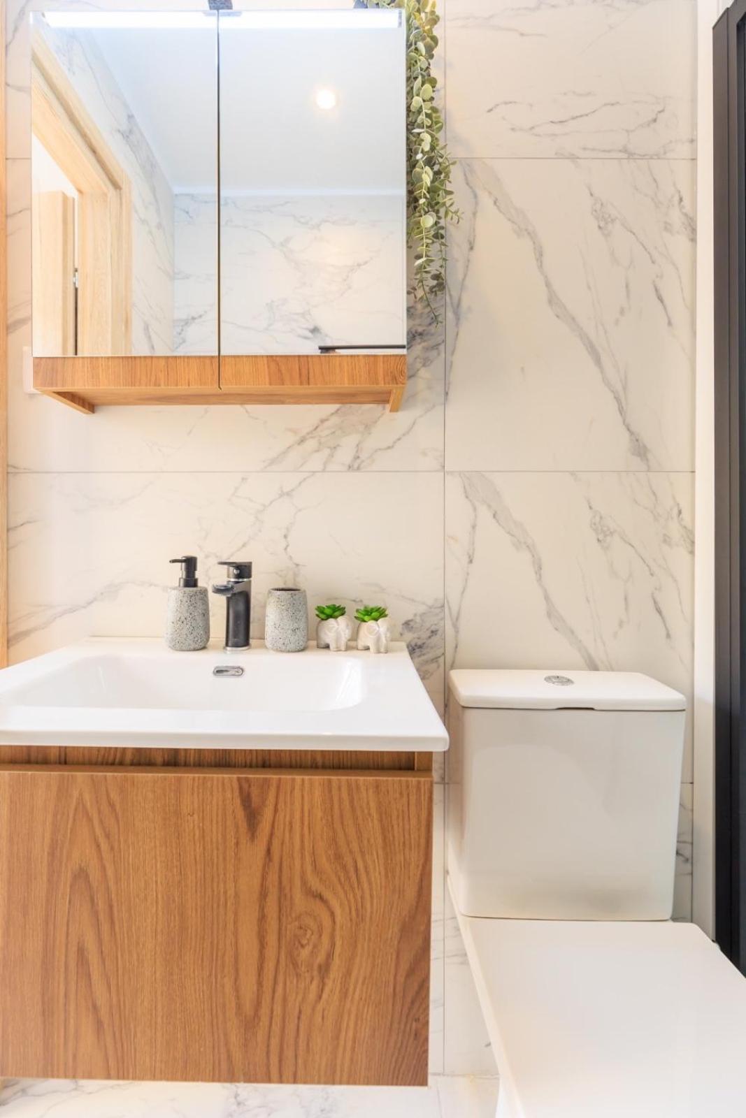 Aiolos Super Lux Suite Jucuzzi Nea Smyrni Centre アテネ エクステリア 写真