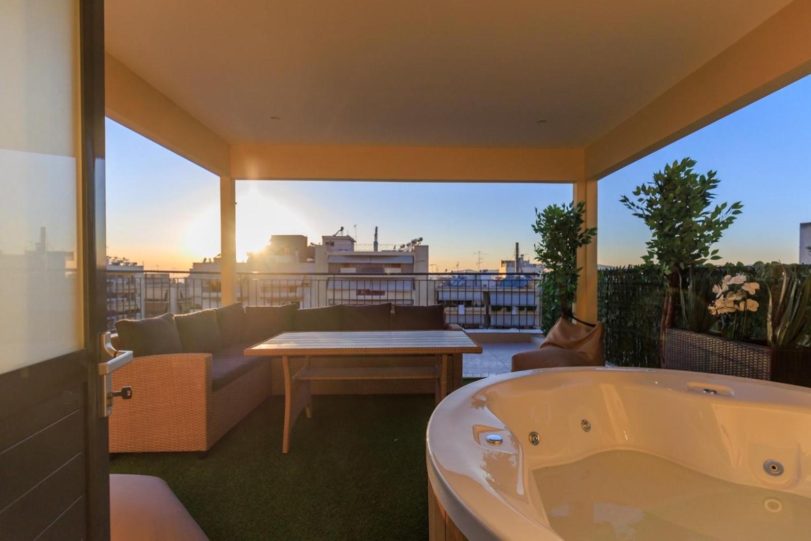 Aiolos Super Lux Suite Jucuzzi Nea Smyrni Centre アテネ エクステリア 写真